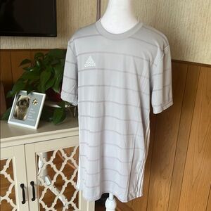 Adidas Men Gray Short Sleeve Tee Relaxed Fit SIZE MEDIUM